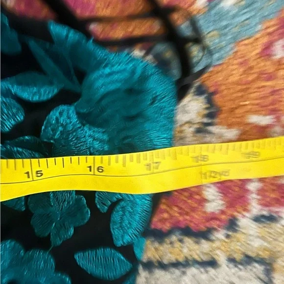 Morgan and Co semi formal green embroidered cocktail dress size 9 - Picture 11 of 12